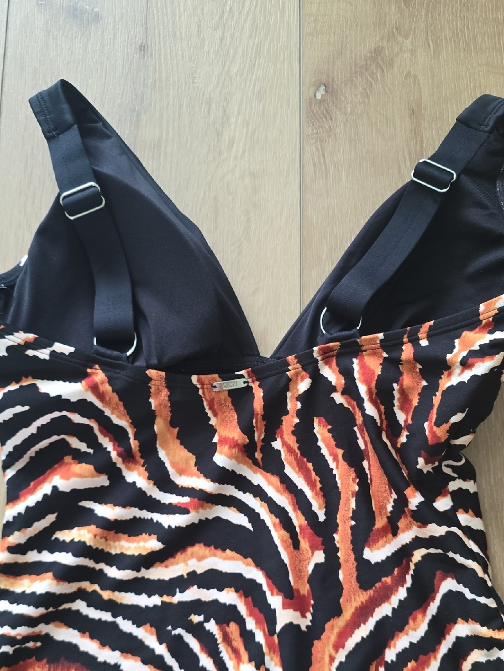 DKNY Animal Print One Piece Swimsuit Women’s Black Orange Zebra NWT 10 - Picture 6 of 6